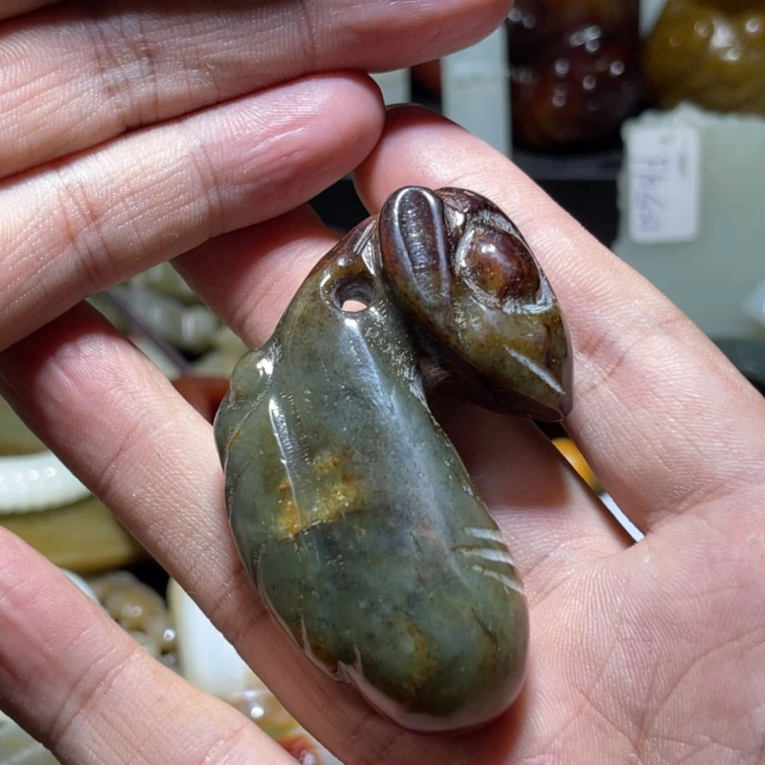 未镶嵌和田玉（糖玉）挂件