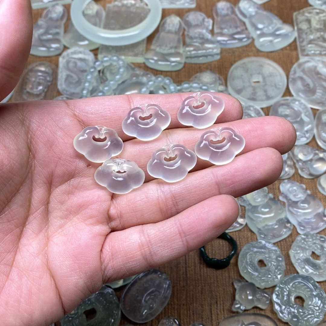 岫玉吊坠(不含链)未镶嵌