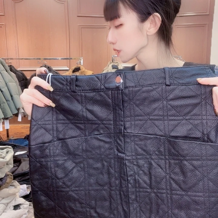 100……110斤皮短裙