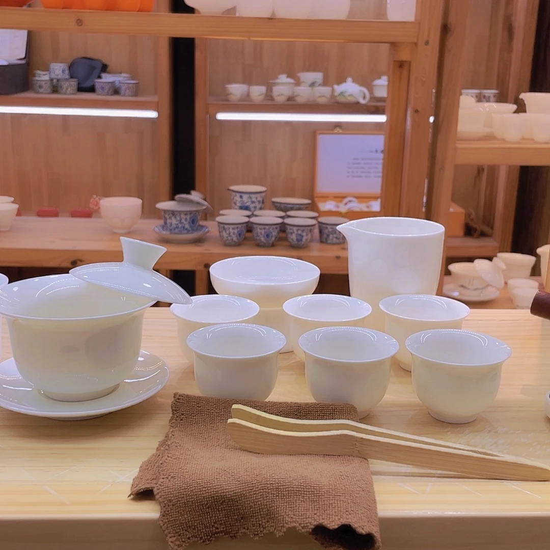 纯白又心疼女孩j经济