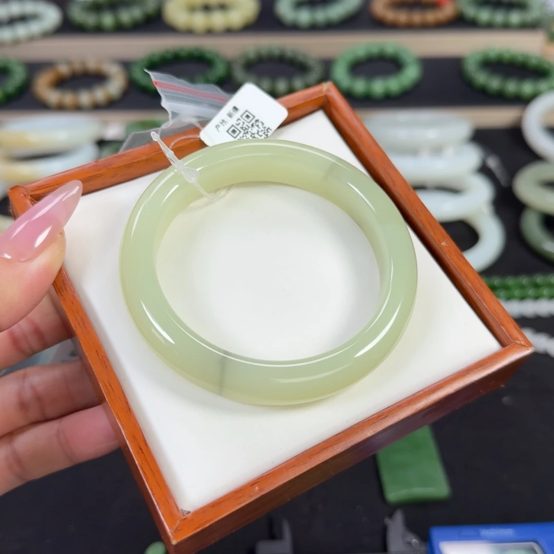 和田玉未镶嵌手链手镯57.3