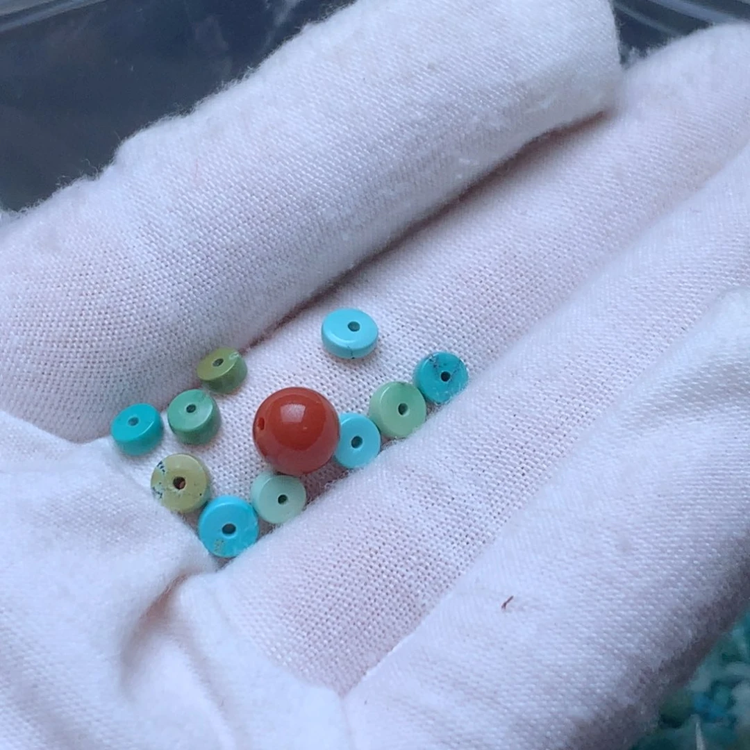 南红玛瑙未镶嵌珠宝奇石