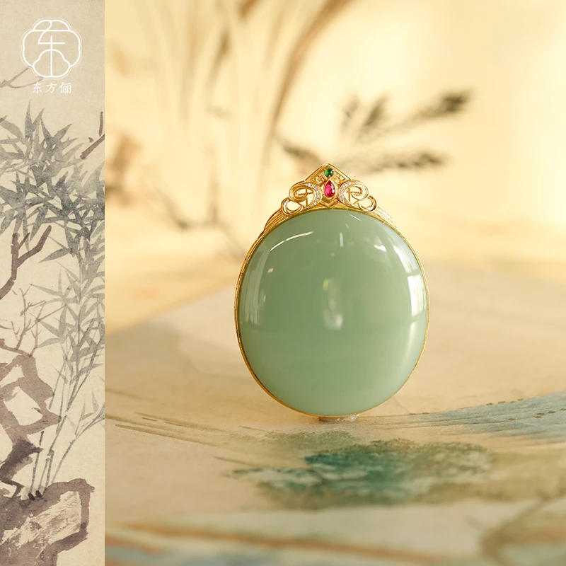 东方俪DOFUNLY【有高致】和田玉蛋面18K金吊坠镶嵌FQDZ云窗