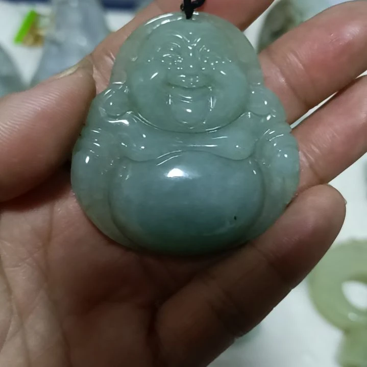 翡翠颈饰未镶嵌吊坠