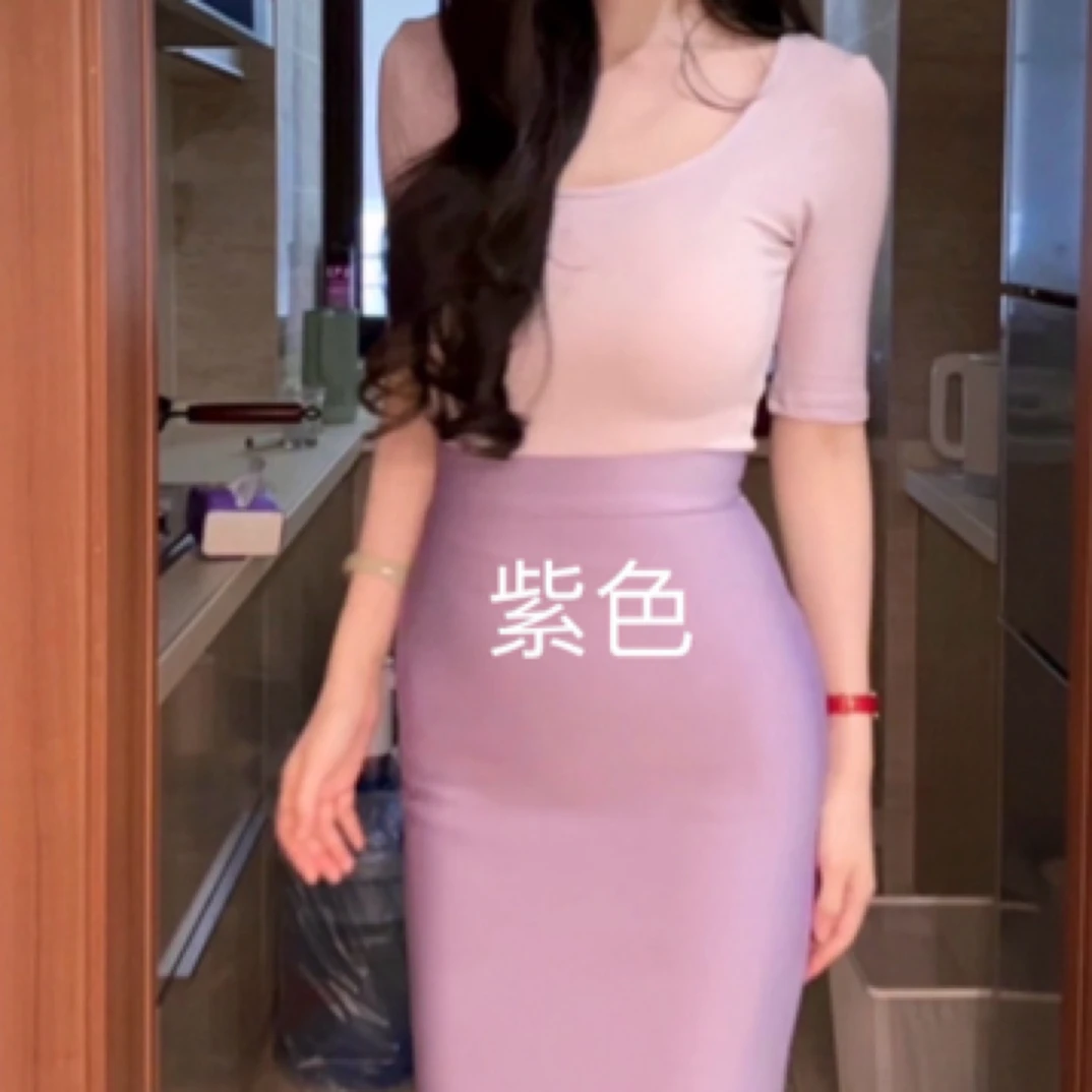超适合梨形身材的弹力绷带半身裙 上衣链接问客服