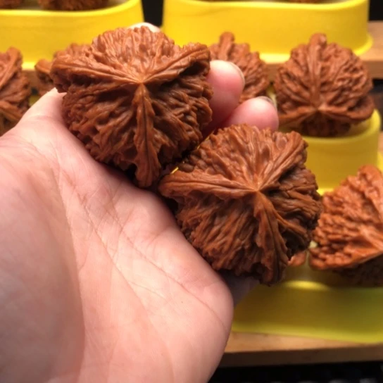 郑***胖文玩核桃吊坠核桃