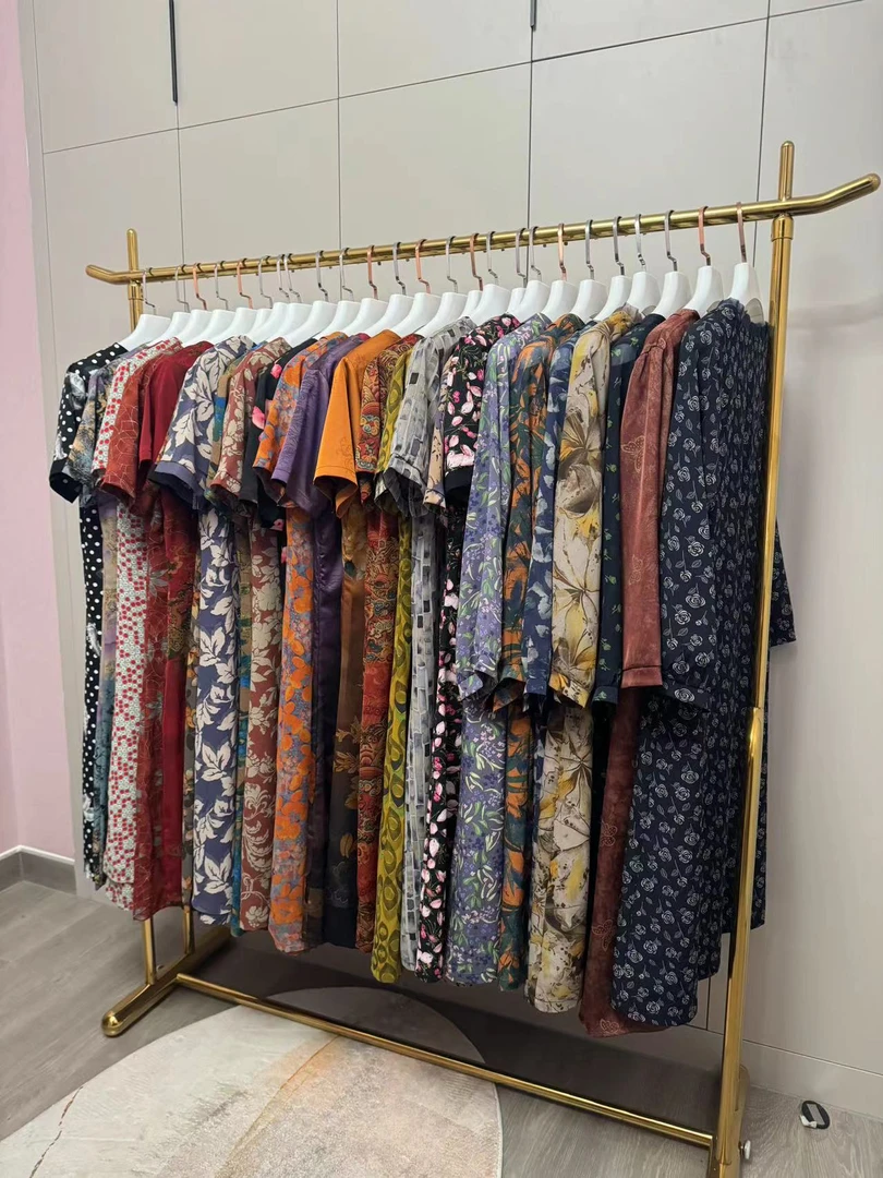 夏季新品时尚修身气质妈妈装连衣裙随机一件