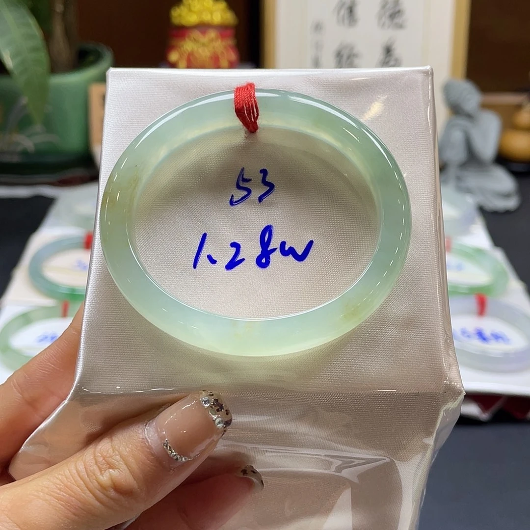 翡翠未镶嵌手镯3 号