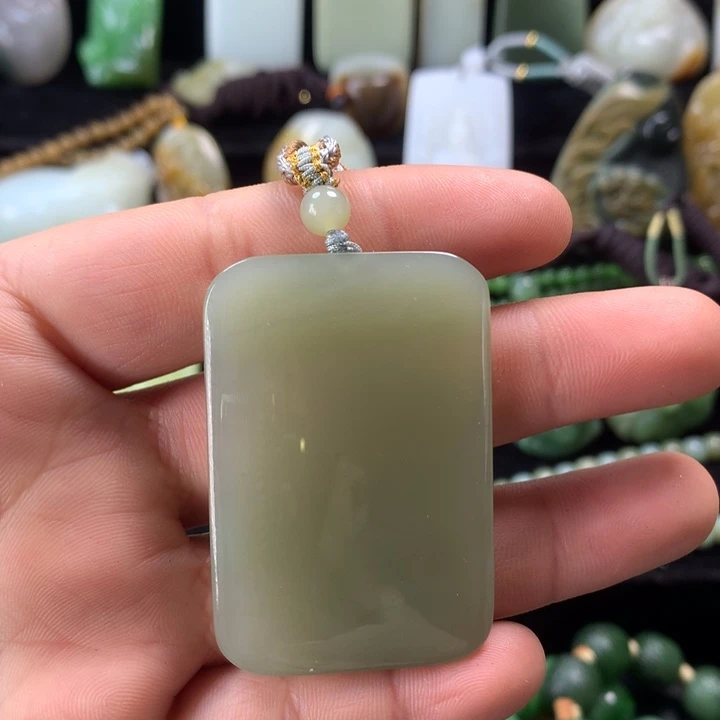 和田玉吊坠(赠链)未镶嵌