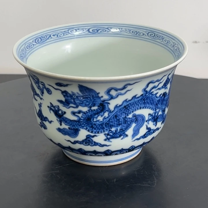碗6****3一个青花龙纹碗