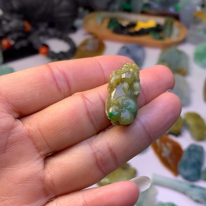 定制翡翠未镶嵌翡翠