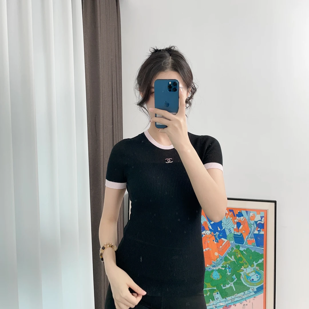 95新 Chanel/香奈儿 圆领短袖36码黑色/251015KCWYB03