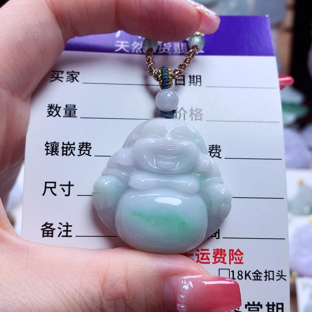 翡翠未镶嵌颈饰佛公