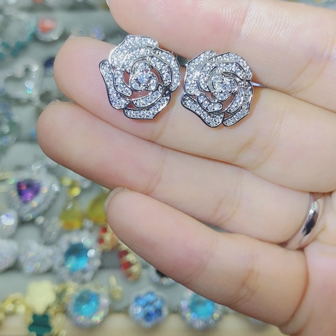 【闪购商品】银S925镶嵌耳饰托帕石