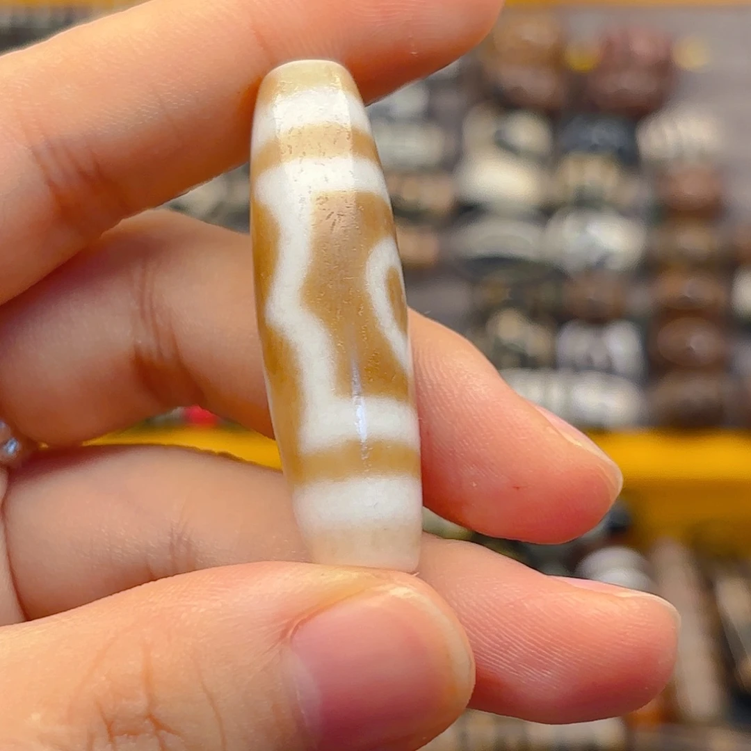 也***口未镶嵌玛瑙/玉髓珠宝半成品