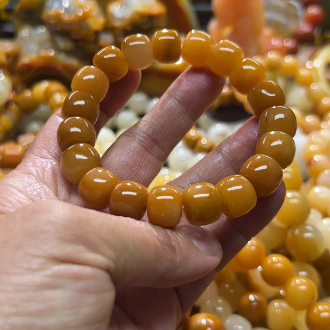 石英质玉未镶嵌颈饰