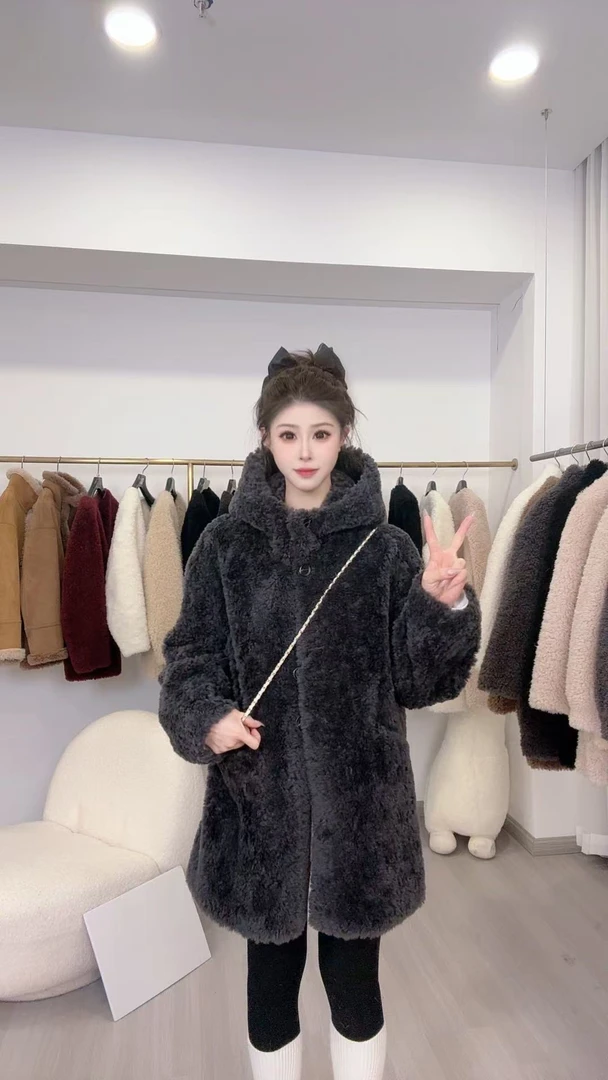 LULU/海宁秋冬新款连帽时尚休闲百搭羊毛外套