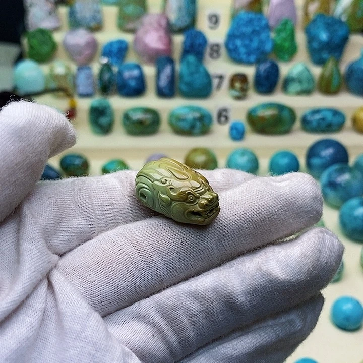 绿松石配饰未镶嵌