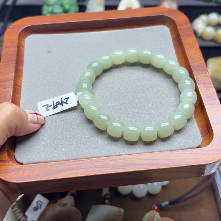 和田玉未镶嵌手串