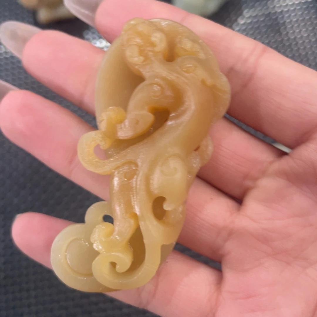 和田玉（糖玉）未镶嵌颈饰