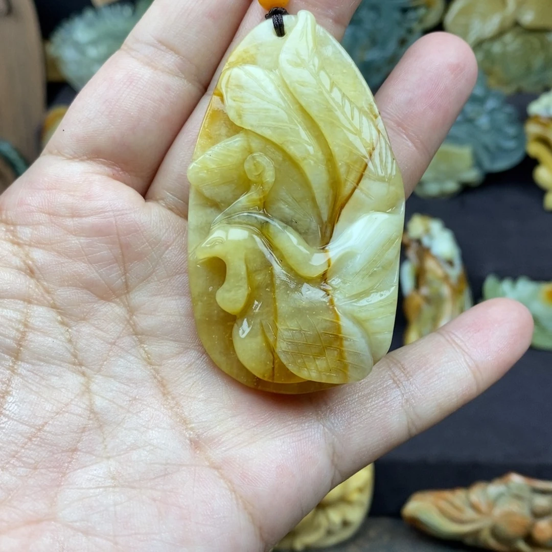 蛇纹石玉未镶嵌吊坠(赠链)