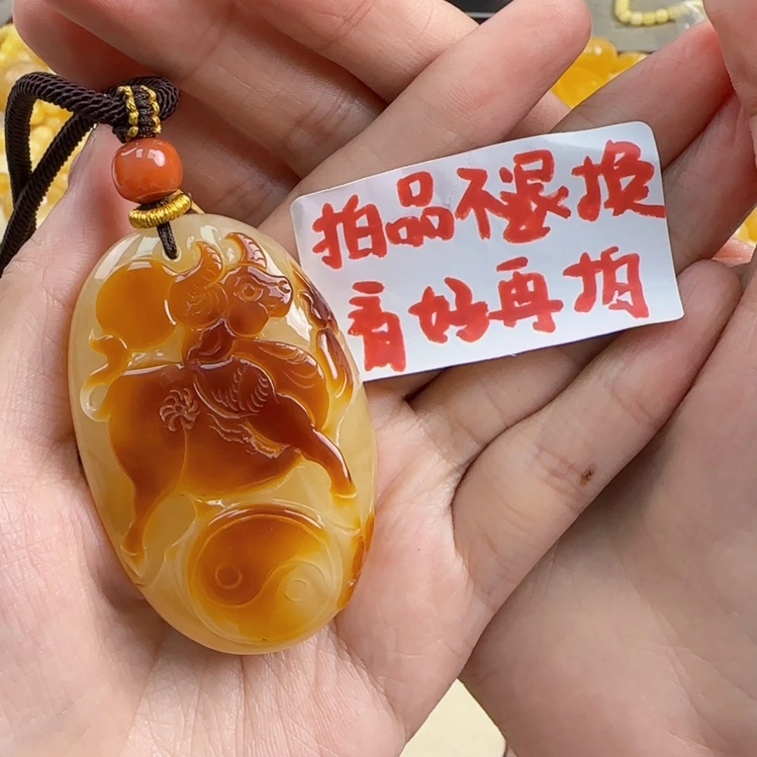 蜜蜡未镶嵌珠宝奇石