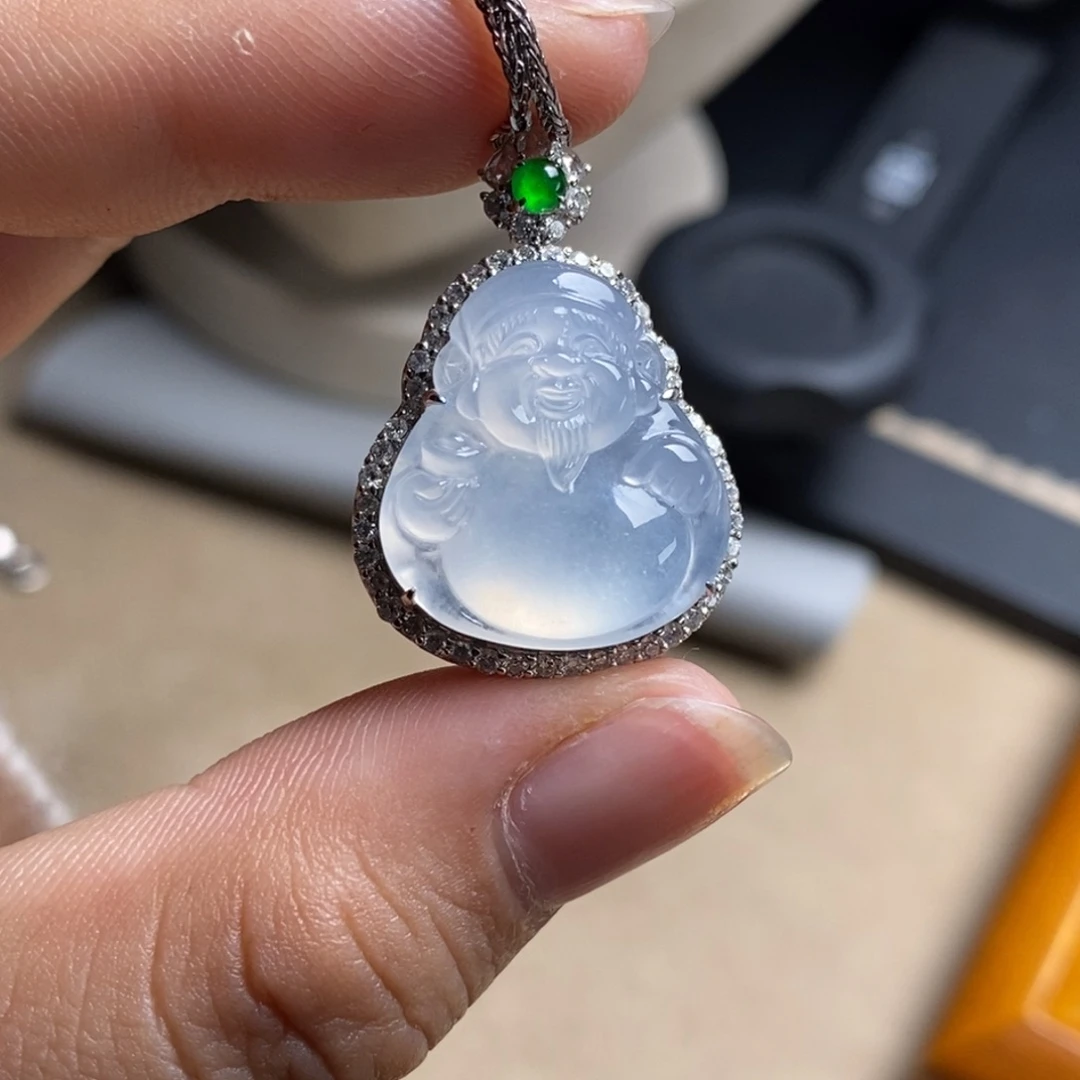 翡翠18K金镶嵌颈饰高冰玻茅台白两用款起钢财神吊坠