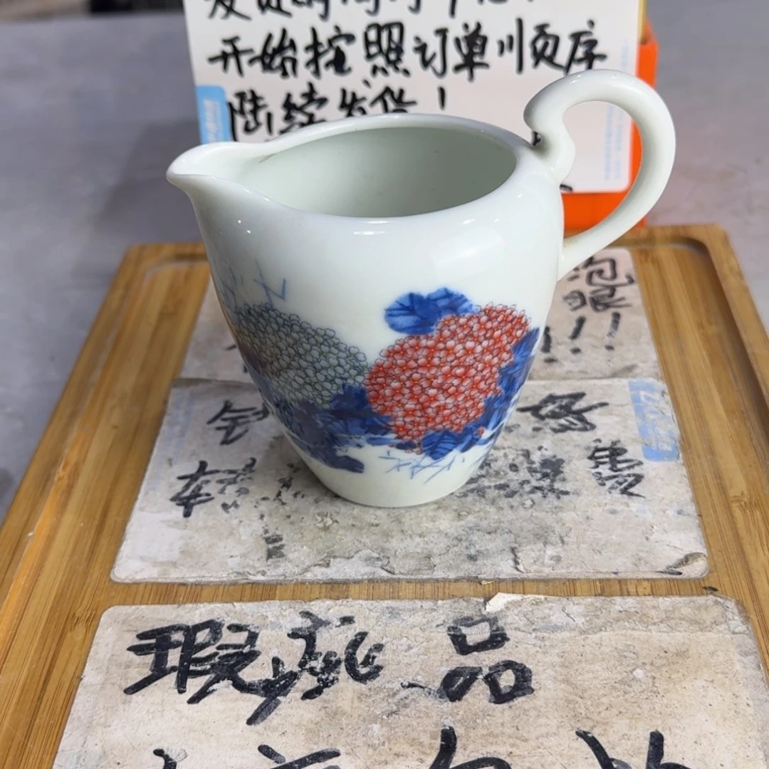 瑕疵介意勿拍陶瓷器皿B337