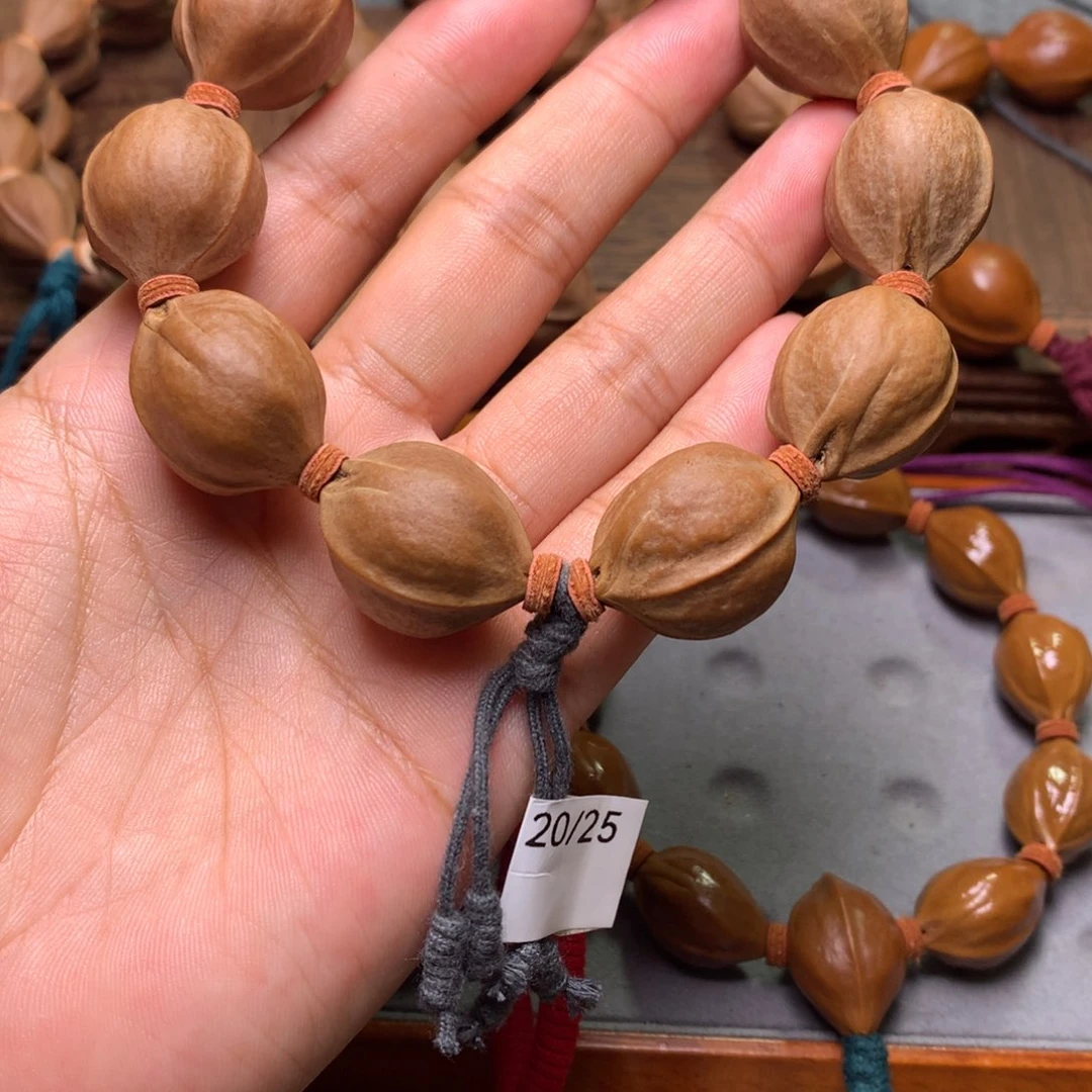 手串/手链橄榄核玉****V20/25