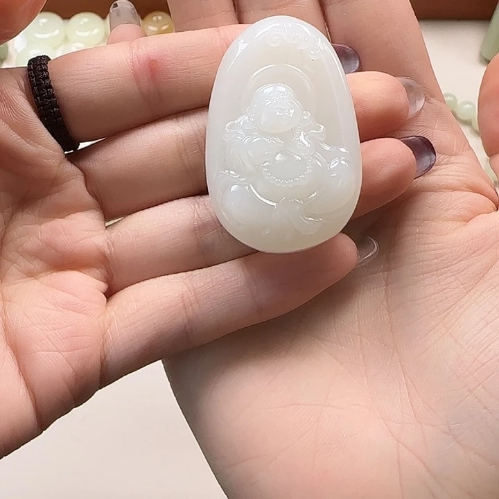 万***睿和田玉（糖玉）未镶嵌颈饰