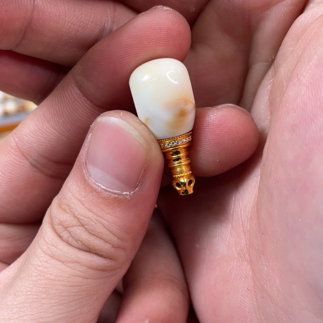 琥珀未镶嵌珠宝奇石12mm对孔