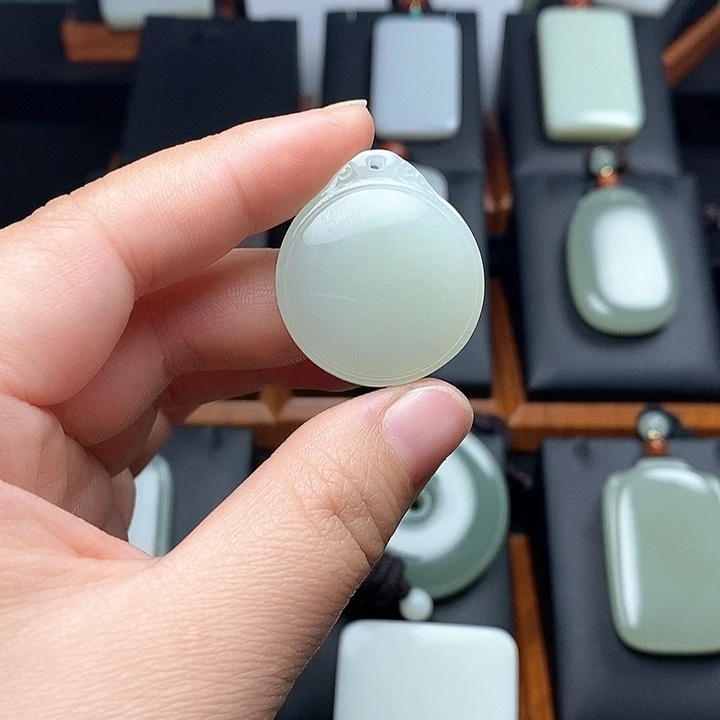 和田玉颈饰未镶嵌o