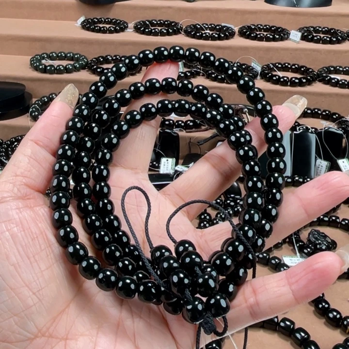 林***仔和田玉未镶嵌手链