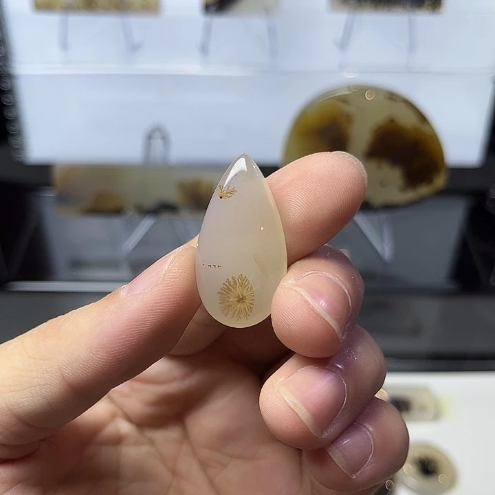 未镶嵌吊坠(不含链)玛瑙/玉髓