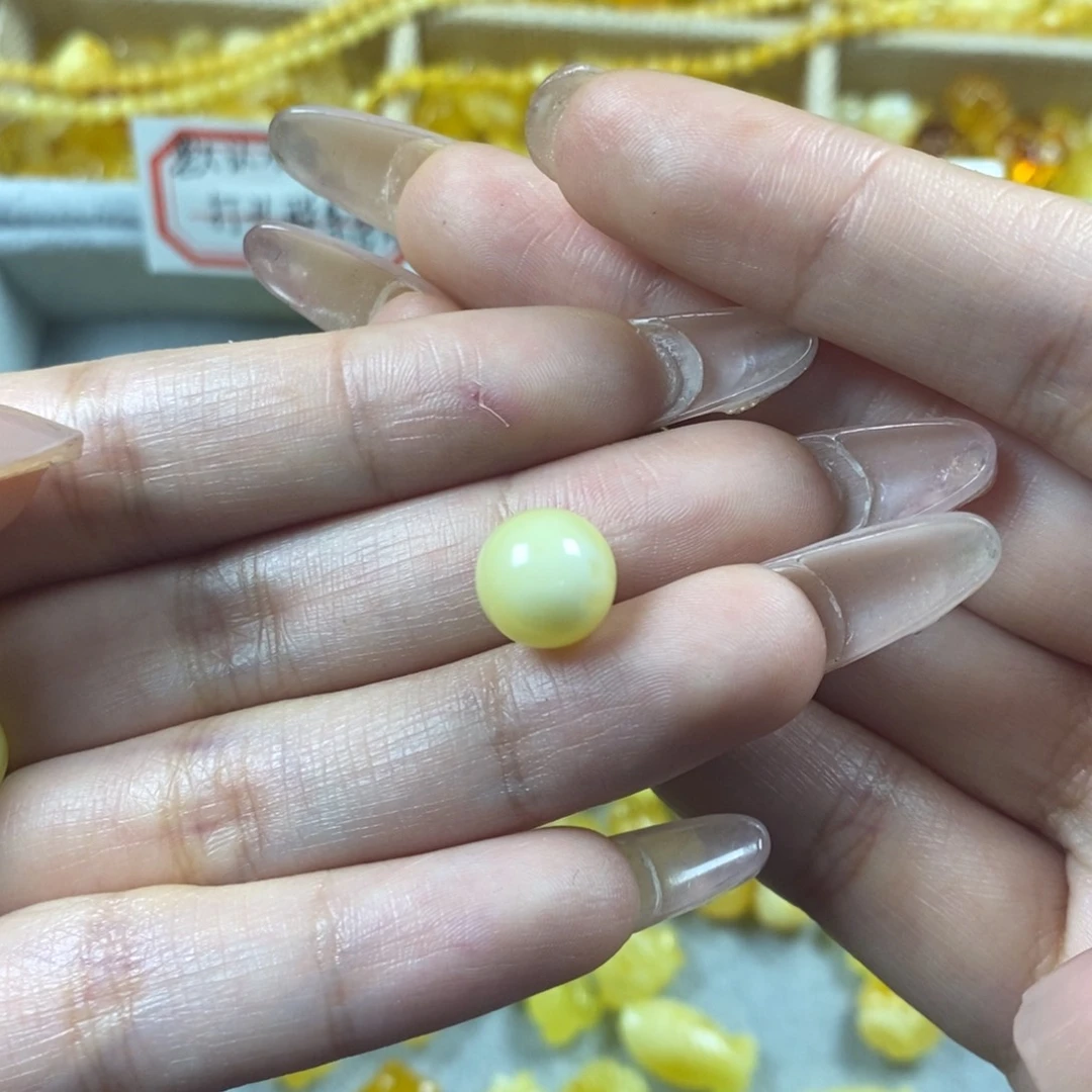 琥珀裸石未镶嵌摘*星圆珠