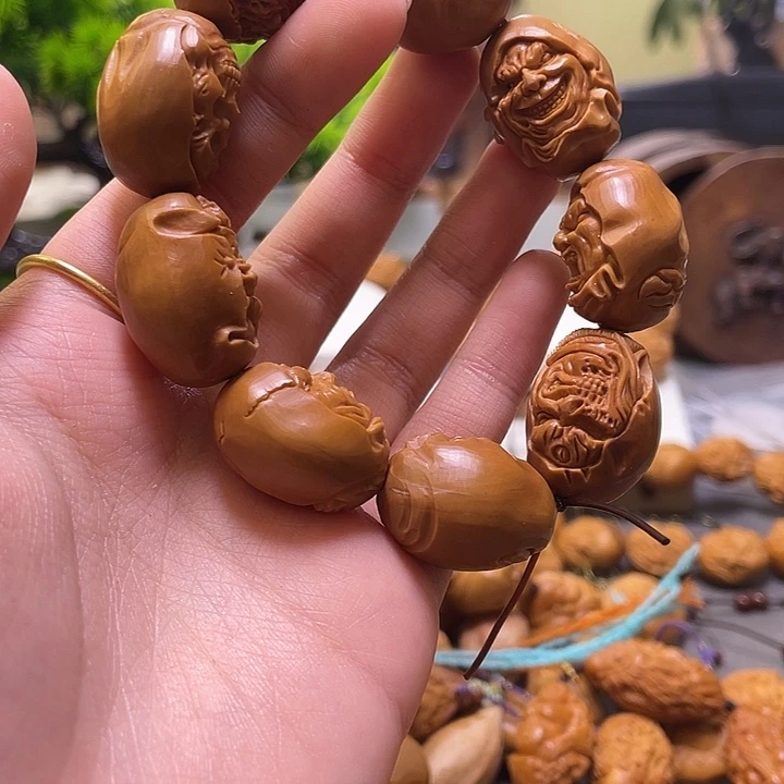 h***u吊坠橄榄核橄榄核雕