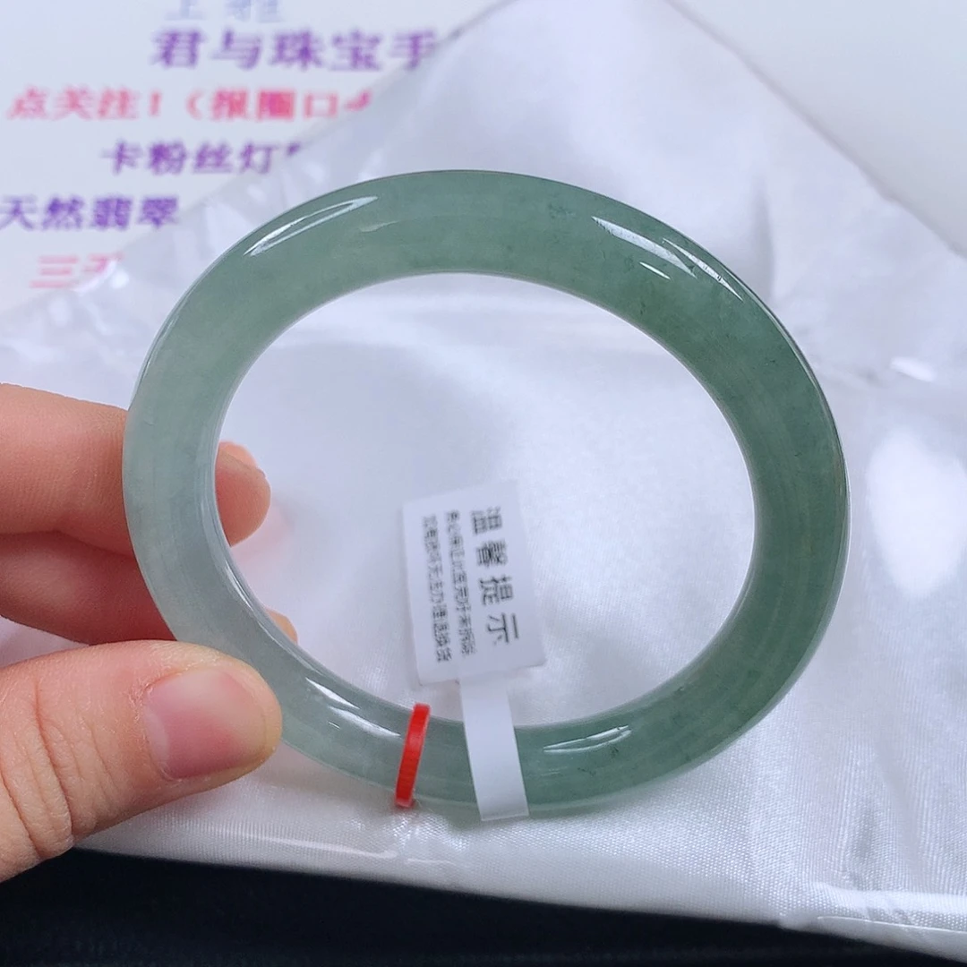翡翠手镯未镶嵌睡***嗷 圆条