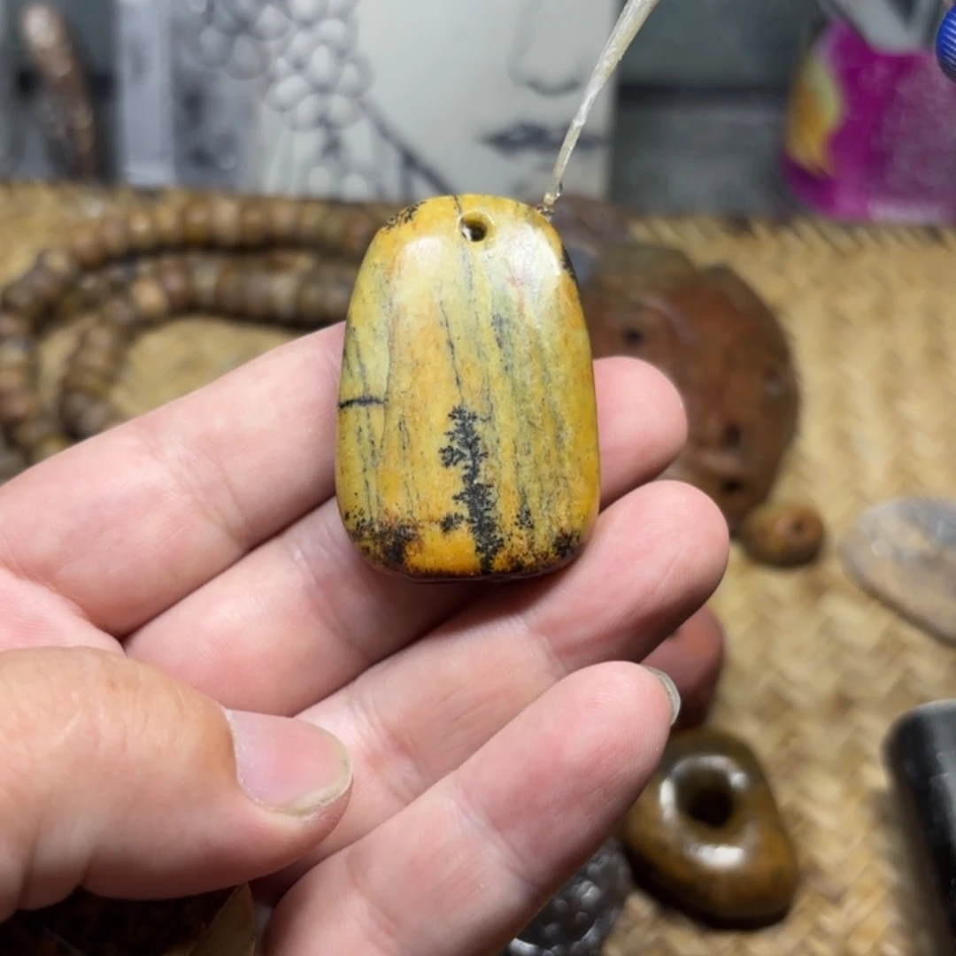岫岩河磨玉（透闪石质玉）未镶嵌颈饰