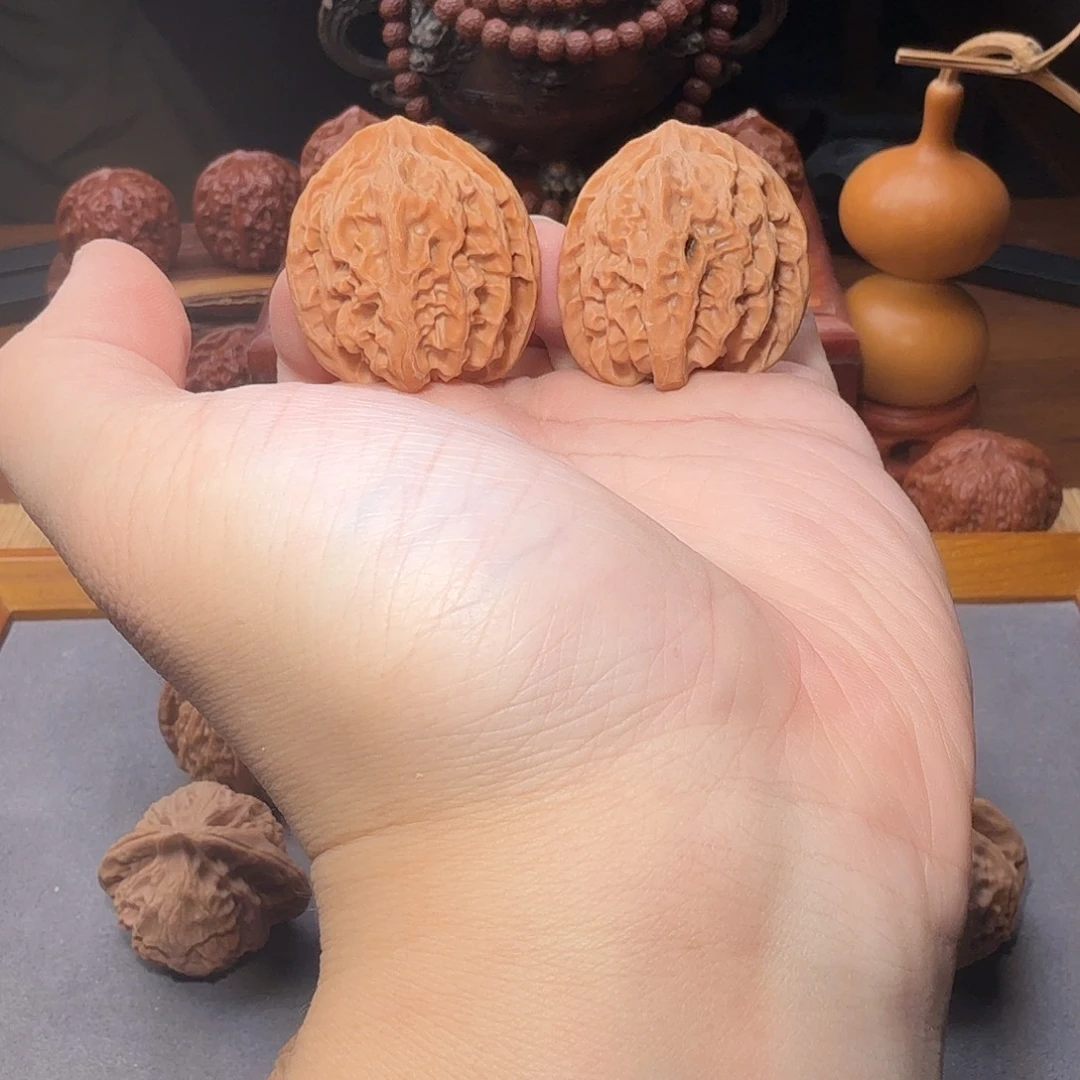 文玩核桃把件王坪村一代苹果园