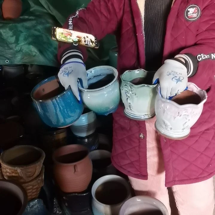 红陶瑕疵四个盆。。