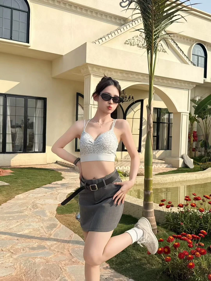 背心吊带内衣小胸交叉纯欲聚拢豹纹美背大胸显小