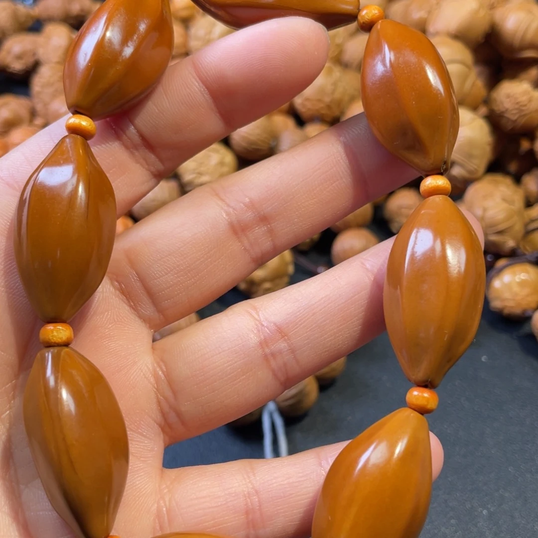 猴头核桃吊坠Xcccvhjjk