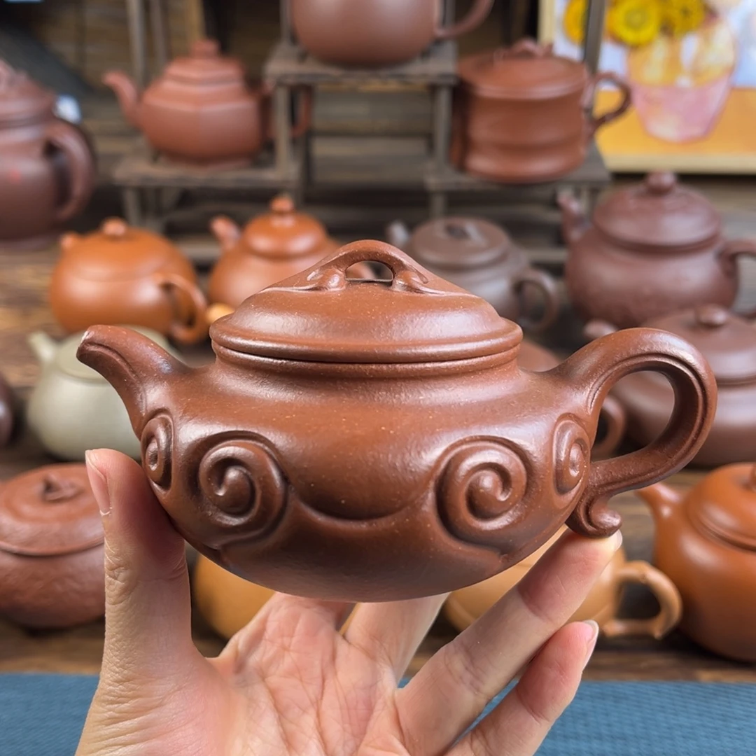 紫砂茶壶手工制作工艺精湛