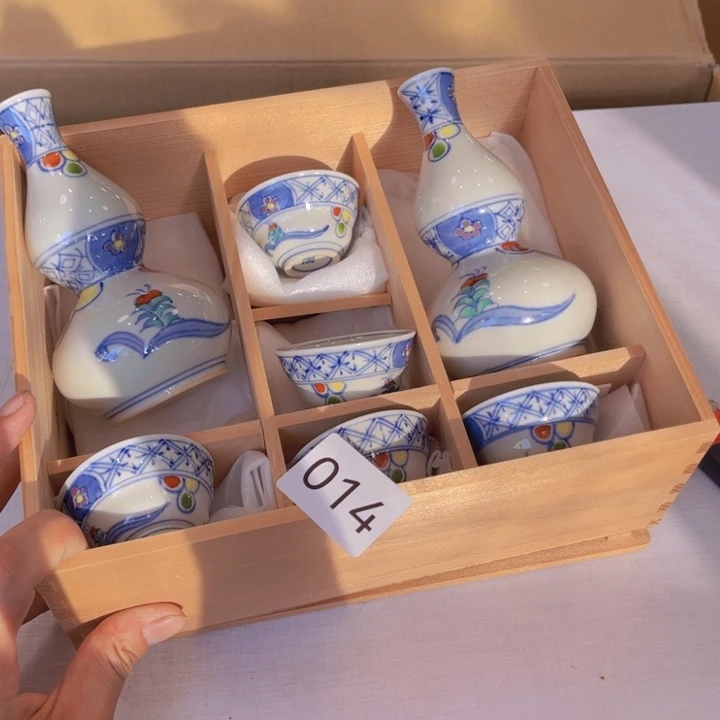 茶盏我们都在努力着改变自己