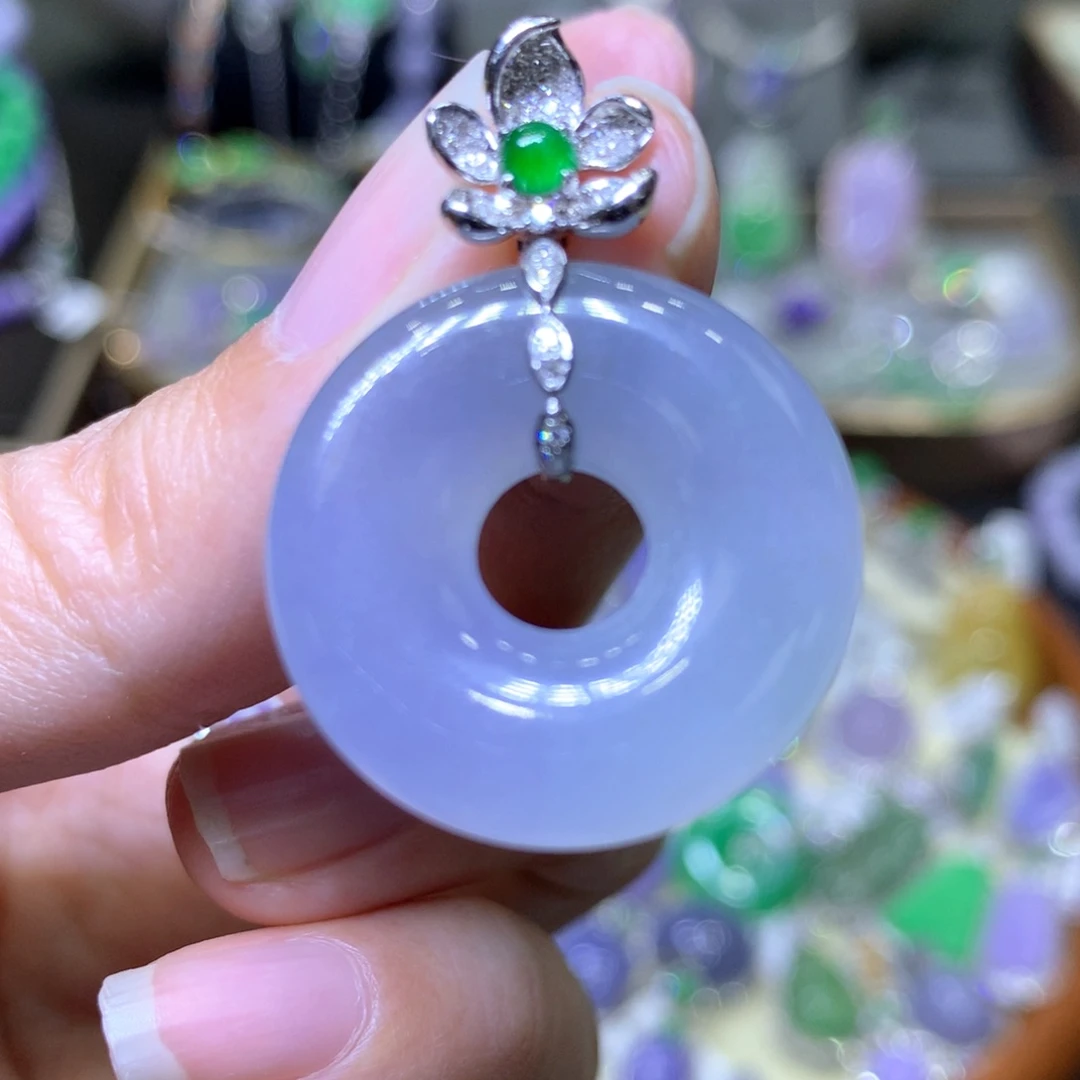 【闪购商品】翡翠颈饰18K金镶嵌翡翠吊坠项链