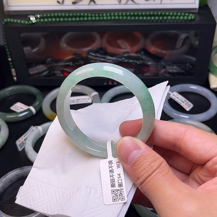 翡翠未镶嵌手镯手镯