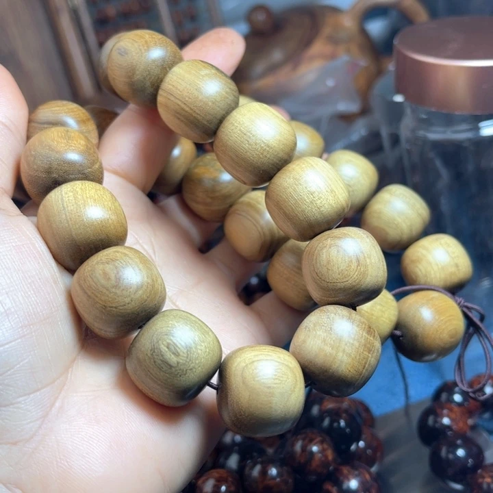 顾***膜端景台花梨木类海南垒垒2.0手串