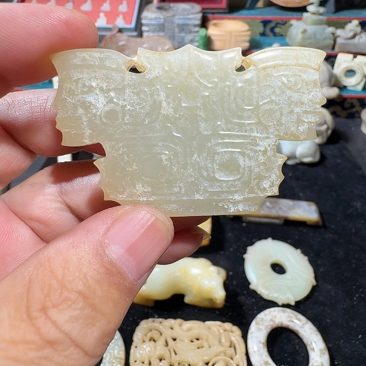 红***包和田玉（糖玉）未镶嵌挂件