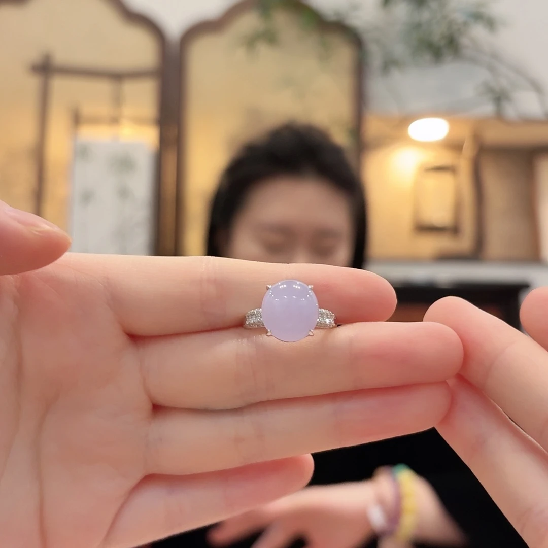 翡翠18K金镶嵌戒指