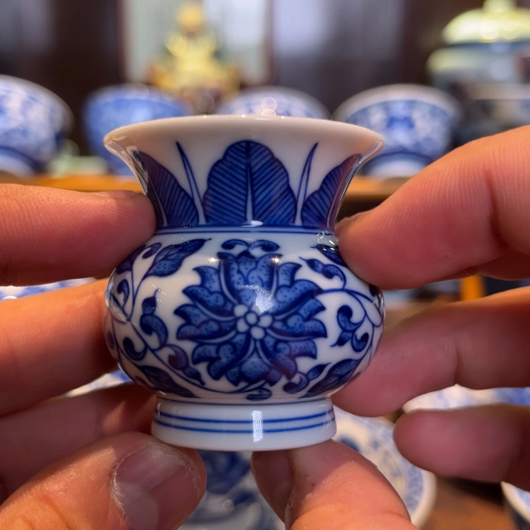 ?****r青花缠枝莲小盖置
